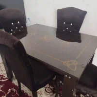 میز غذا خوری چهار نفره