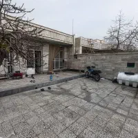 منزل-ویلایی-درب-حیاط