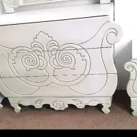 کنسول آرایش وپاتختی