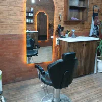 صندلی آیینه و دکور