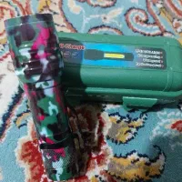 چراغ قوه رنگ ارتشی سالم سالم همراه با سیم شارژر