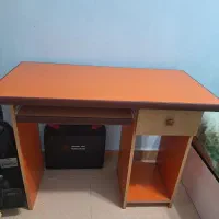 میز کامپیوتر