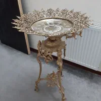 میوه خوری و کنار سالنی