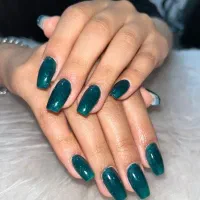 خدمات کاشت و ترمیم ناخن