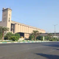 لکس بالای مغازه