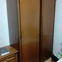 یک  عدد کمد چوبی