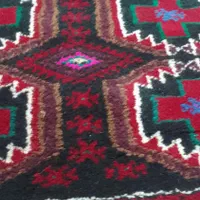 دو قالیچه دستبافت زمینه ی یکی سرمه ای و یکی مشکی.|فرش|قائن, |دیوار
