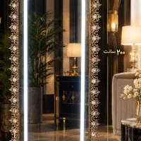 همکار فروشنده خانم