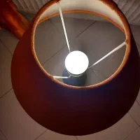 آباژور با پایه چوبی|چراغ خواب و آباژور|مشهد, آبکوه|دیوار