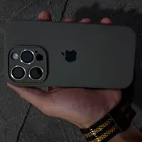 اپل iPhone 15 Pro با حافظهٔ ۲۵۶ گیگابایت