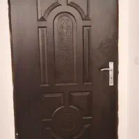 درب ورودی ساختمان