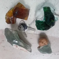 اُبسیدین . سنگ مرجان . یشم سفید . راف