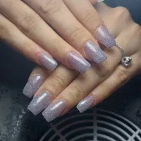 کاشت ناخن باتخفیف ویژه مدت محدودکمتر از نصف قیمت|خدمات آرایشگری و زیبایی|شیراز, مسلم|دیوار