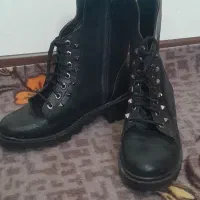 کتونی بوت وگیوه|کیف، کفش، کمربند|شاهینشهر, خانه کارگر|دیوار