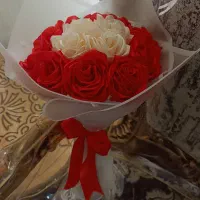 دسته گل قرمز