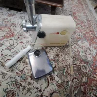 چرخ گوشت|خردکن، آسیاب، غذاساز|گلبهار, شهر جدید گلبهار|دیوار