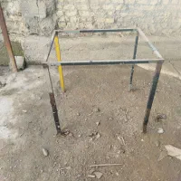 میز چوبی و آهنی خیلی خیلی تمیز با قیمت خیلی مناسب|فروشگاه و مغازه|بندر ترکمن, |دیوار