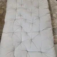 تشک رخت خواب تمیز و نو