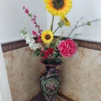 گل وگلدان