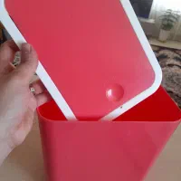 سطل زباله|ظروف نگهدارنده، پلاستیکی، یک‌بارمصرف|پرند, فاز ۴|دیوار