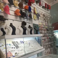 فروشنده خانم