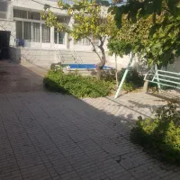 خانه ویلایی ۴۰۰ متر شمالی جنوبی