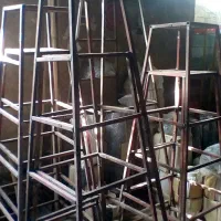 چهارپایه آهنی نوساز و ( ۲ متری و ۳ متری )|صندلی و نیمکت|قم, بیست متری ولیعصر|دیوار