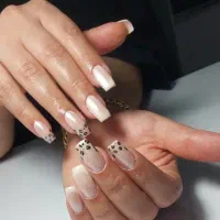 کاشت ناخن‌ و ترمیم|خدمات آرایشگری و زیبایی|فومن, |دیوار