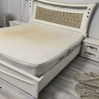 تخت و پاتختی