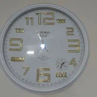 ساعت دیواری