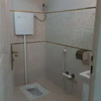 آپارتمان ۷۵ متری تمیز طبقه اول