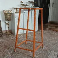 چهارپایه فلزی