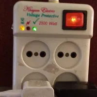 محافظ لوازم برقی