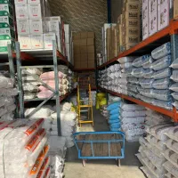 کارگر انبار