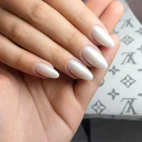 آموزش کاشت ناخن