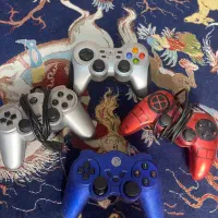 ۴ عدد دسته بازی logitech F710