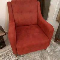 دو تا مبل تک بسیار سالم در حد نو و یک کاناپه