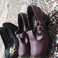 دوجفت کفش|کیف، کفش، کمربند|زهک, |دیوار