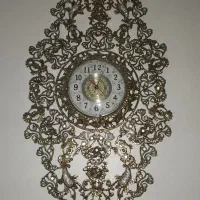 ساعت دیواری بسیار نو وتمیز