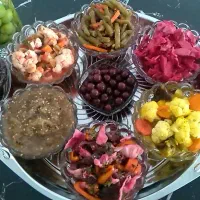 فروش انواع ترشیجات و مربا و محصولات خونگی