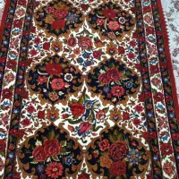 قالیچه دست بافت شهرکردی با رنگ های طبیعی