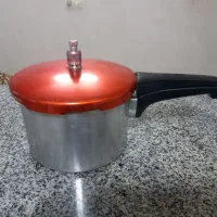 زودپز ۴ لیتر قدیمی سوئیسی