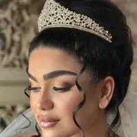 خدمات آرایشی. مکاپ .شینیون.