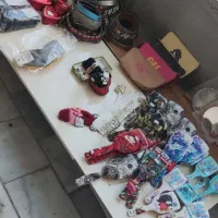 بدلیجات با تمامی استندها بفروش میرسد