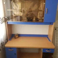 میز تحریر همراه با کتابخانه