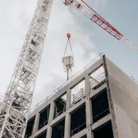 پیش-فروش-135-متر-برند-فقط-با-55-نقد-مرکز-شهر