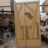 درب حیاط بسیار محکم وسنگین