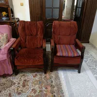 دو عدد مبل تک زرشکی