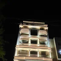 ۱۲۷متر/۳خواب/نوساز کلید اول/روف گاردن/تاپ لوکیشن