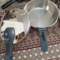 زودپز وی ام آف دسته ترک داره ولی کار میکنه